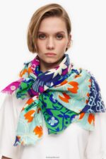 ⁦كو Bimba Y Lola شال مرقع زبرجد 24BTV4650 مُكَمِّلات⁩ - الصورة ⁦2⁩
