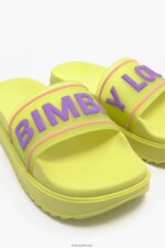 ⁦كو Bimba Y Lola شبشب منصة بشعار الماركة أصفر 24BTV4589 القدم⁩ - الصورة ⁦6⁩