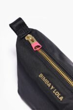 ⁦كو Bimba Y Lola علبة مكياج شبه منحرف من النايلون أسود 24BTV41115 مُكَمِّلات⁩ - الصورة ⁦2⁩