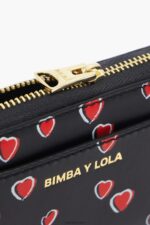 ⁦كو Bimba Y Lola محفظة جلدية طباعة قلوب صغيرة أسود 24BTV41013 مُكَمِّلات⁩ - الصورة ⁦2⁩