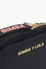 ⁦كو Bimba Y Lola محفظة مستطيلة من النايلون أسود 24BTV41022 مُكَمِّلات⁩ - الصورة ⁦2⁩
