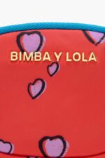 ⁦كو Bimba Y Lola محفظة نقود معدنية بطباعة قلوب بيضاوي أحمر 24BTV41026 مُكَمِّلات⁩ - الصورة ⁦4⁩