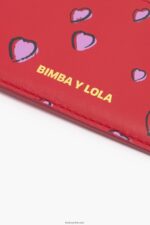⁦كو Bimba Y Lola محفظة نقود معدنية مستطيلة الشكل مطبوعة عليها قلوب صغيرة أحمر 24BTV41009 مُكَمِّلات⁩ - الصورة ⁦2⁩