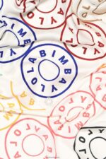 ⁦كو Bimba Y Lola وشاح الشعارات أبيض 24BTV4625 مُكَمِّلات⁩ - الصورة ⁦3⁩